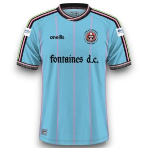 VRvb4goxtSM2JW6-Photoroom.jpg Camiseta Bohemian 2025-2026 Alternativa