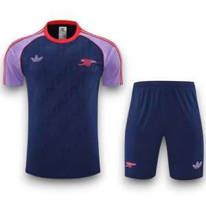 arsenal-25-26-dark-blue-with-purple-training-kit-Photoroom.jpg Conjunto Arsenal 2025-2026 – Entrenamiento