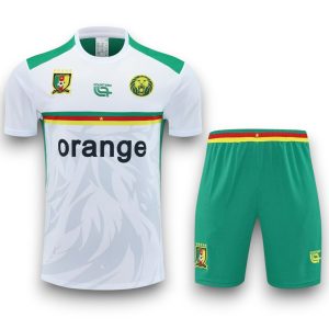 cameroun-25-26-white-training-kit-Photoroom.jpg Conjunto Camerún 2025-2026 – Entrenamiento