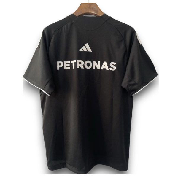 cd9f965d-Photoroom.jpg Camiseta Mercedes F1 2025 Black Edition | AMG Petronas Team