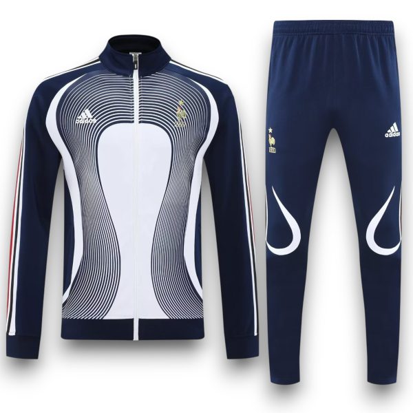 france-dark-blue-with-white-retro-model-tracksuit-Photoroom.jpg Chándal Francia 2025-2026 Local Retro – Cremallera