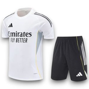 2cec319d-Photoroom.jpg Conjunto Real Madrid 2025-2026 – Local Entrenamiento