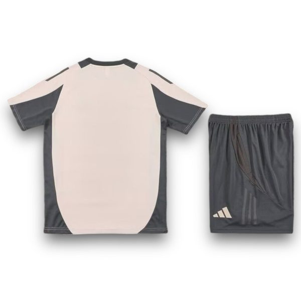 Conjunto Real Madrid 2024-2025 Alternativo 4 – Entrenamiento