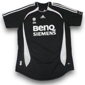 IMG-9354_5031303a-0fc1-46be-9740-71176818d195.jpg Camiseta Real Madrid 2006-2007 Visitante