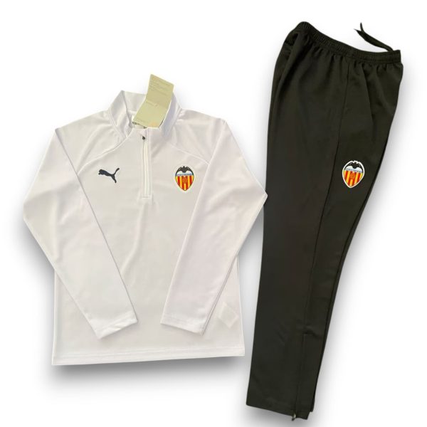 chandal-valencia-24-25-entrenamiento-Photoroom.jpg Chándal Valencia 2024-2025 – Entrenamiento