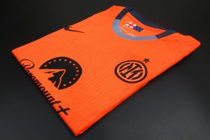 comprar-camiseta-futbol-2023-2024-pro-player-local-inter-milan-1-scaled-1.jpg Camiseta Inter de Milán 2023-2024 Alternativa – Version Pro Player