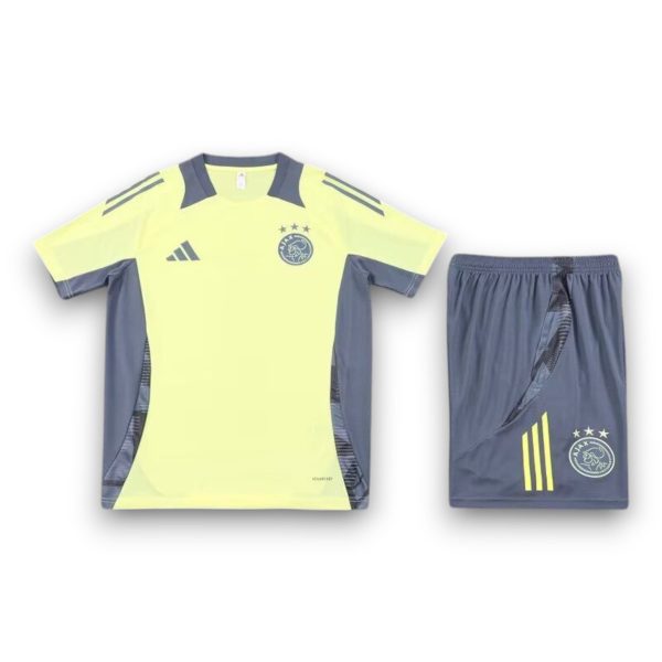 Conjunto Ajx 2024-2025 Alternativo 2 – Entrenamiento