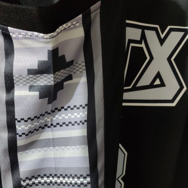 image_bc593a5a-bbd4-48a0-bac7-04522efa3659.jpg Camiseta San Antonio Spurs Statement Edition 2022-2023