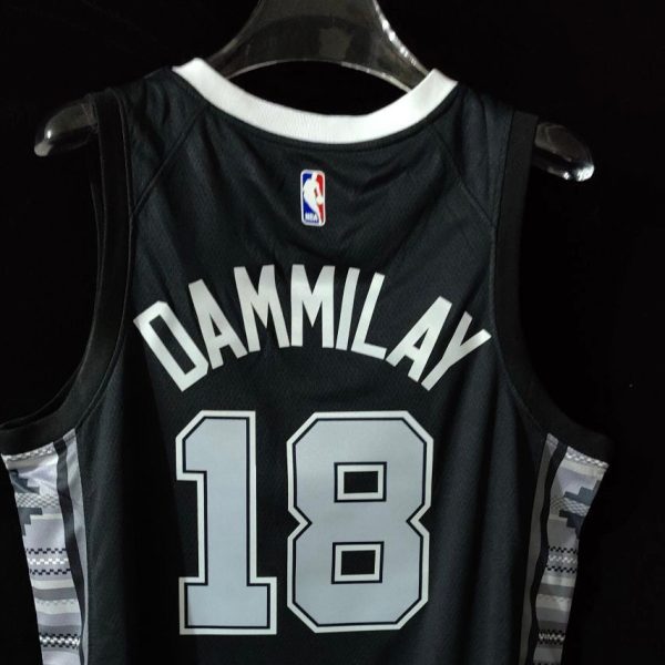 image_e2eadc60-3833-4cc8-b0d8-714738697902.jpg Camiseta San Antonio Spurs Statement Edition 2022-2023
