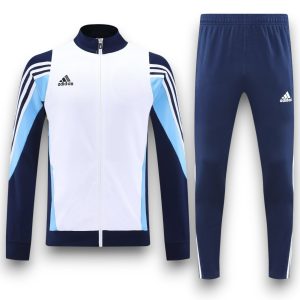 madrid-white-with-dark-blue-retro-model-tracksuit1-Photoroom.jpg Chándal Real Madrid 2025-2026 Alternativo 2 – Cremallera