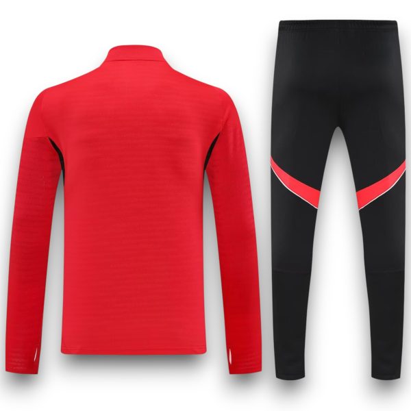 man-u-25-26-red-training-suit1-Photoroom.jpg Chándal Manchester United 2025-2026-Entrenamiento Local